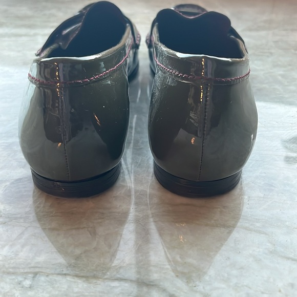 Cole Hann women’s loafers olive green - Picture 5 of 5